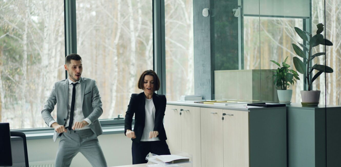 Headerbild_Bewegung im Buero